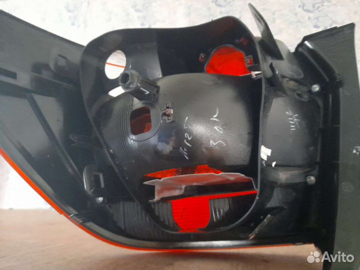 Продам заднию фару на Volkswagen Polo