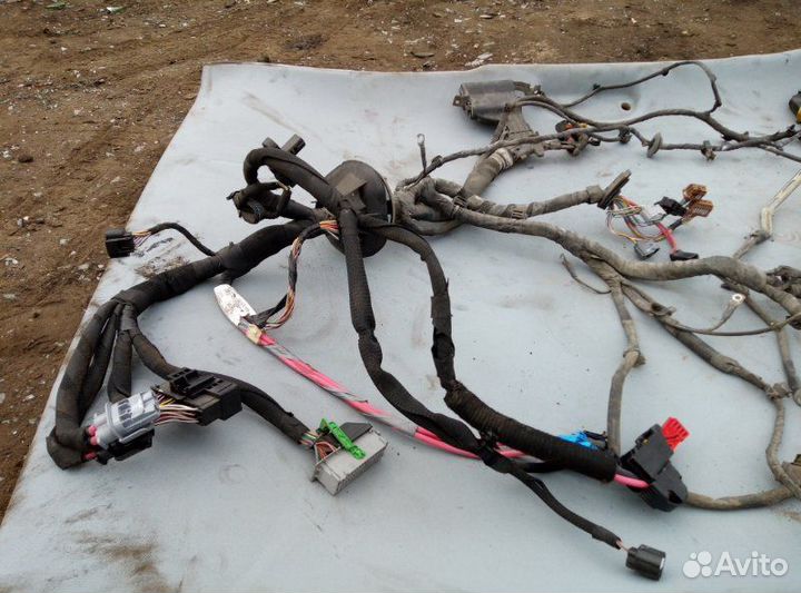 Проводка двигателя Renault Megane 3 купе M4RF713