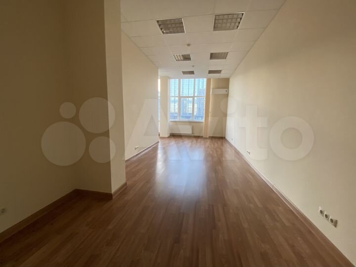 Офис, 52.7 м² ул. Красноармейская, 100