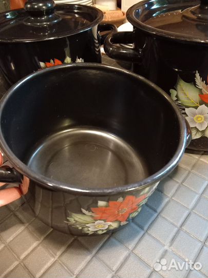 Кастрюли эмалированные 3шт, чайник