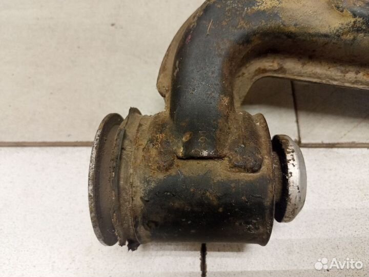 Рычаг передний правый нижний