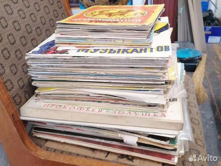 Виниловые пластинки. Детские сказки и песни