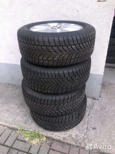 Goodyear EfficientGrip Performance SUV 255/55 R18 200H
