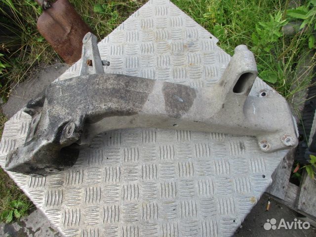 Кронштейн переднего бампера Renault Premium DXI