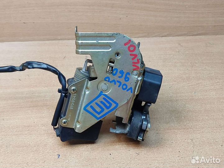 Замок двери передний правый, Volvo 960