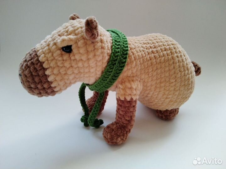 Вязаная игрушка. Капибара