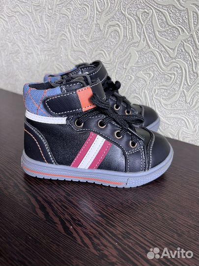 Ботинки демисезонные 22-23 размер