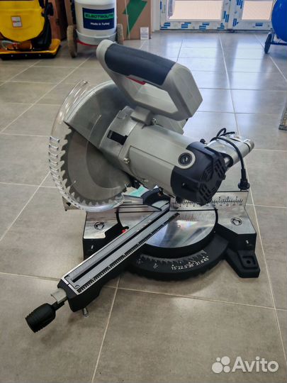 Пила торцовочная (диск 255 мм)