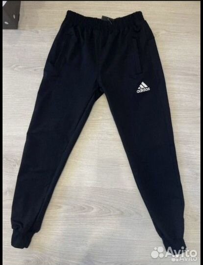 Спортивный костюм adidas