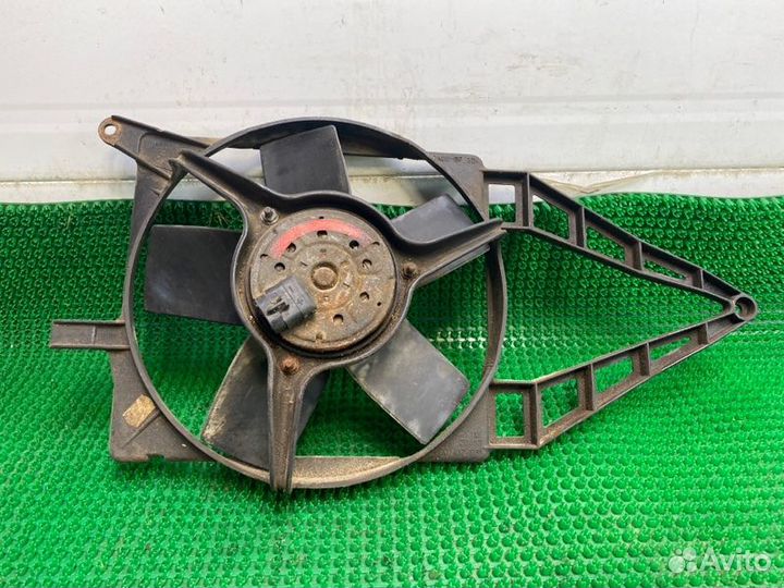 Вентилятор радиатора Opel Tigra A X14XE 1999