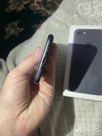iPhone 7, 32 ГБ