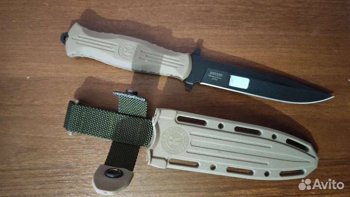 Нож туристический