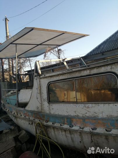 Катер с мотором