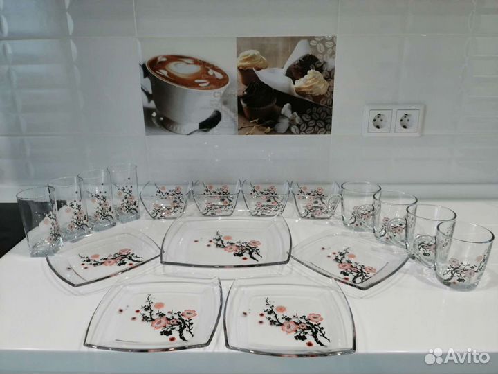 Набор столовой посуды новый