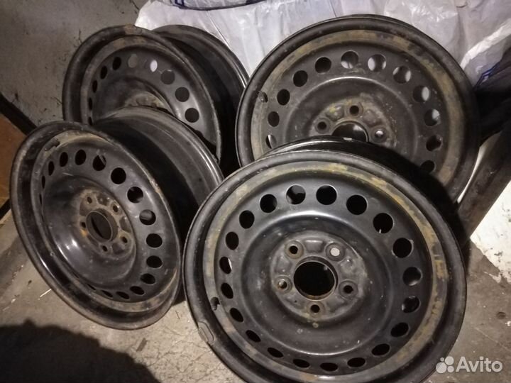 Штампованные диски r16