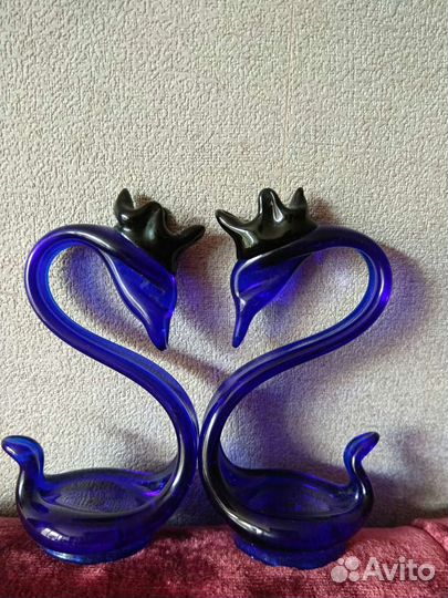 Статуэтка лебедь стекло