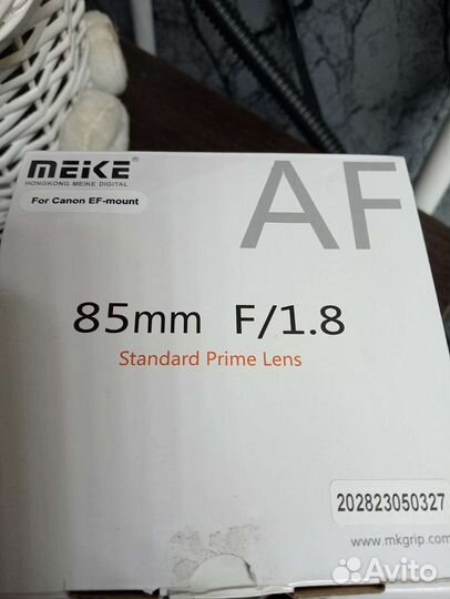 Объектив 85мм Meike для Canon EF-S
