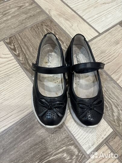 Туфли на девочку 28
