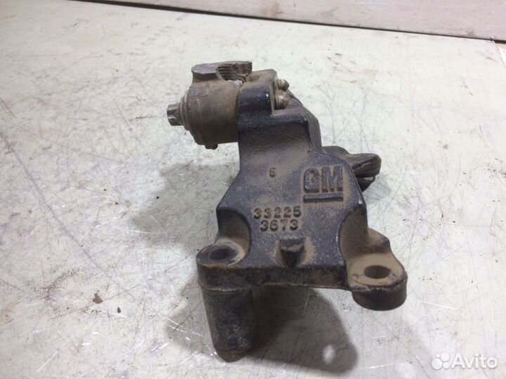 Кронштейн правый Opel Astra H H 2006-2015