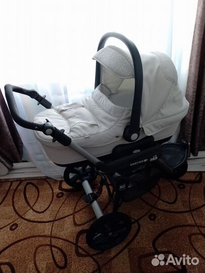 Коляска 3 в 1 с автолюлькой