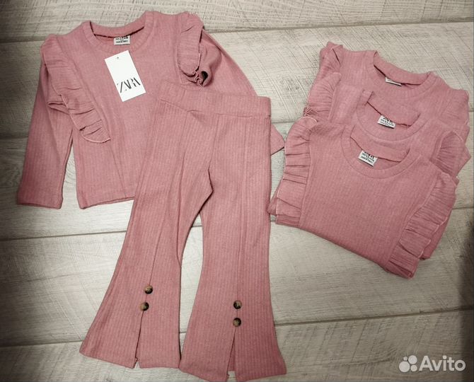 Стильный костюм в рубчик