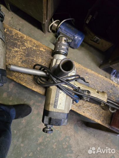 Миксер строительный интерскол