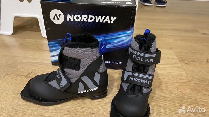 Лыжные ботинки