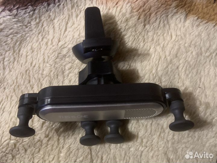 Держатель для телефона в машину