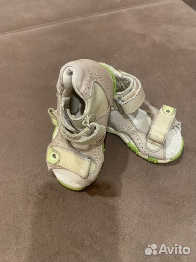 Сандали детские 20 размер