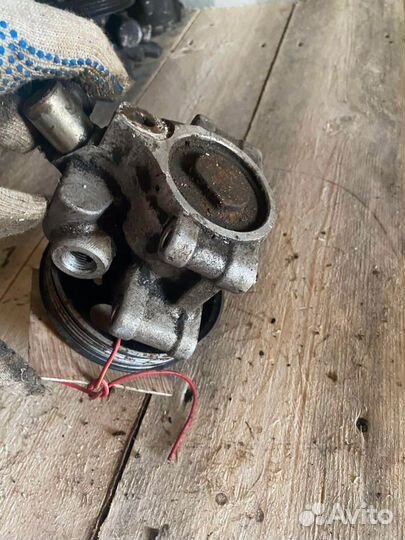 Насос гидроусилителя Ford Ka