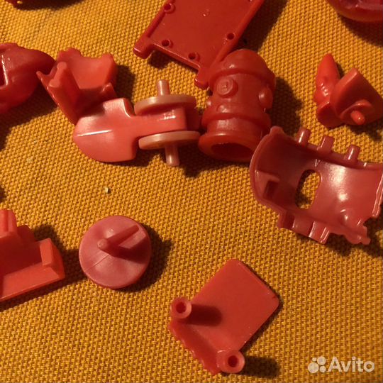 Лом части от киндера