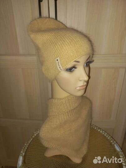 Шапка пух норки и снуд уголок