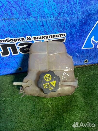 Бачок расширительный Opel Astra J A14XER 2011