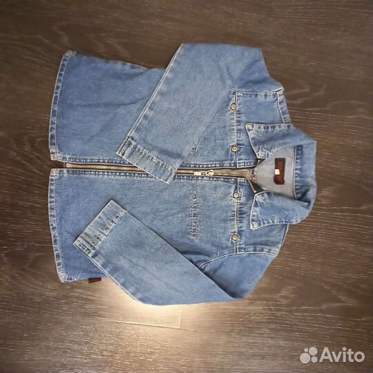 Джинсовая куртка