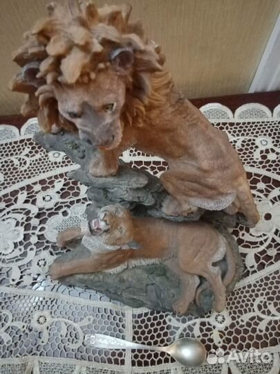 Статуэтка пластик