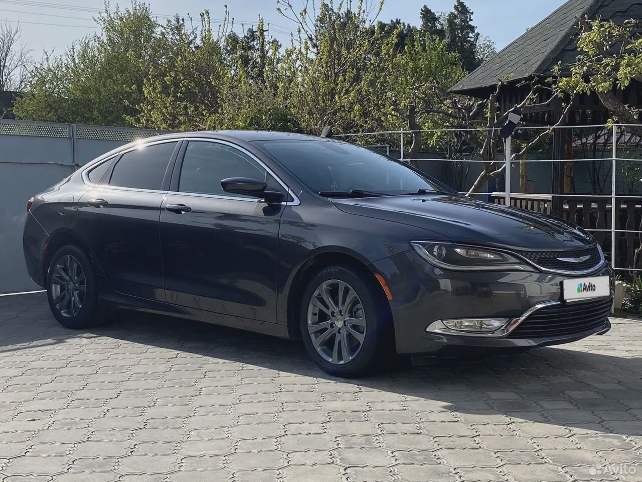 Chrysler 200