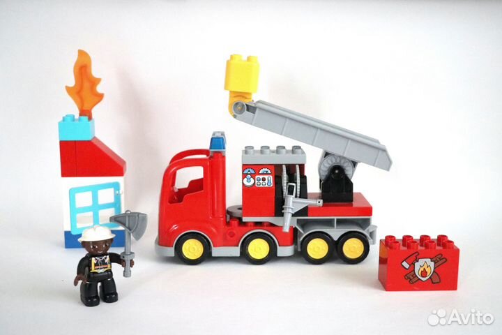 Конструктор lego duplo Town Пожарный грузовик 1059