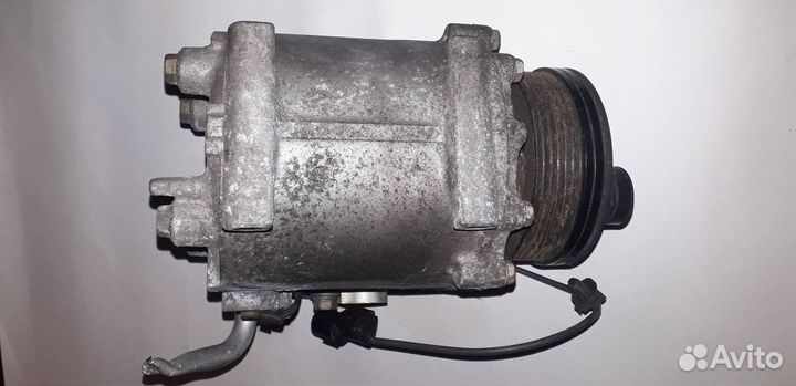 Компрессор кондиционера Mitsubishi Outlander