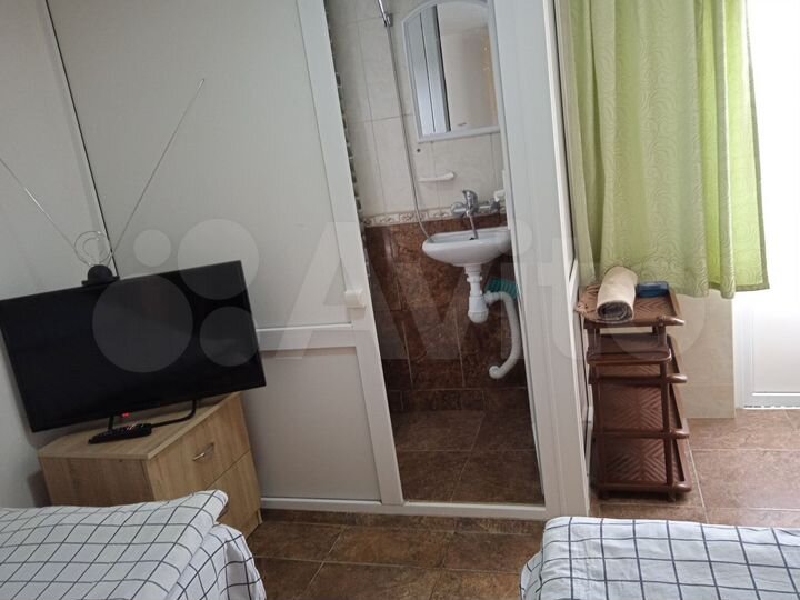 Дом 20 м² на участке 1 сот.