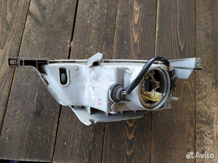 Фара передняя левая Nissan Almera N15 1998