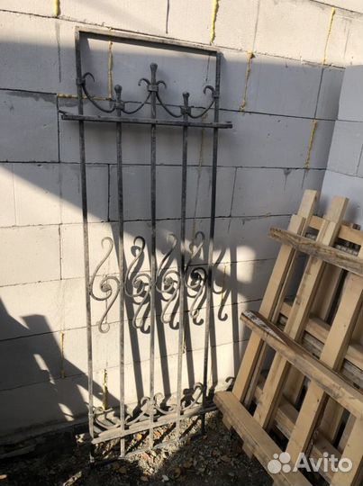 Решетки на окна металлические б/у