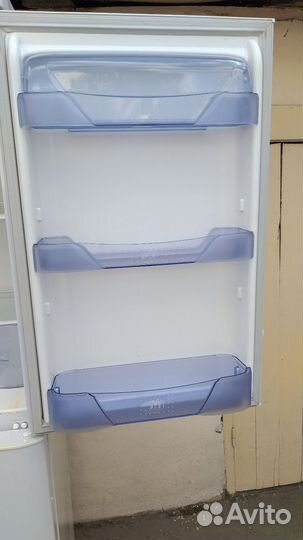 Холодильник Бирюса