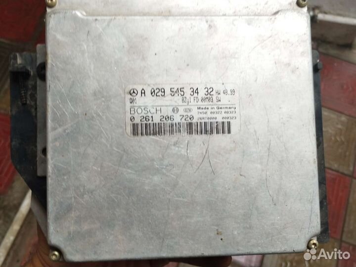 Блок управления двигателем на mercedes 163m 4.3