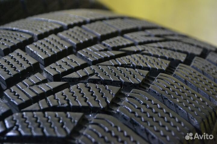 Hankook Winter I'Cept IZ2 205/60 R16