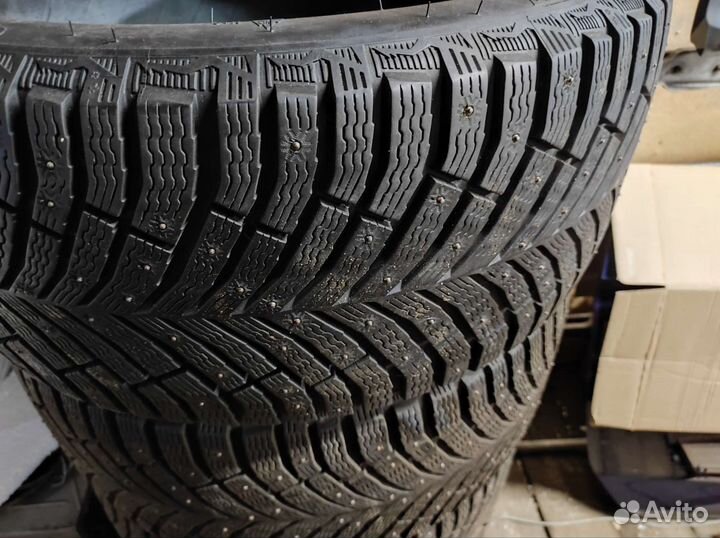 Michelin X-Ice North 4 255/35 R19