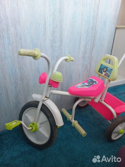 Отдам трёхколёсный велосипед