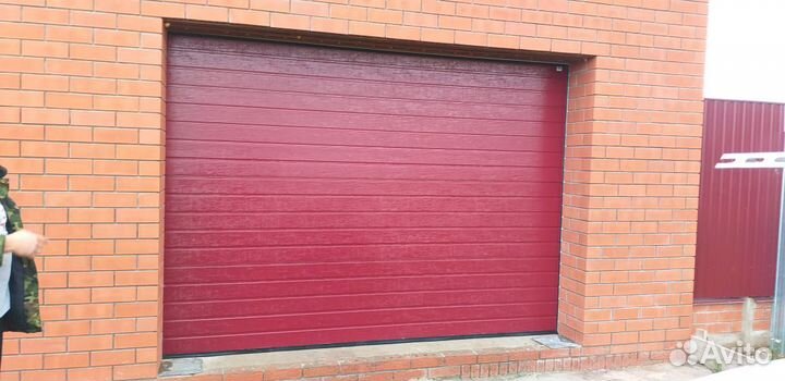 Секционные ворота