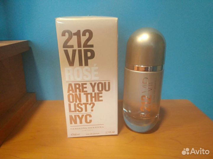 Каролина Эрера, Версаче, Кашарель и Экс Нихило