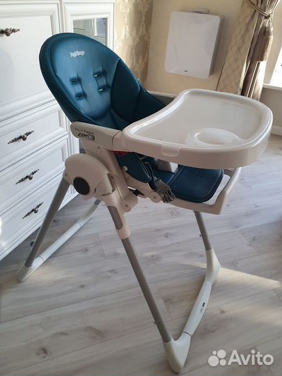 Детский стул для кормления peg perego