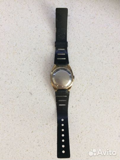 Часы СССР Полет механические с боковым календарем